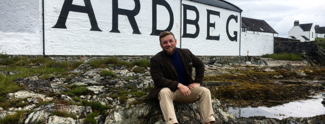 Jak smakuje Ardbeg Twenty One? Wiekowa whisky z Islay
